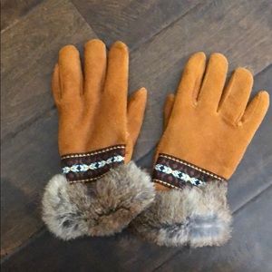Hand made leather gloves from Canada. Medium